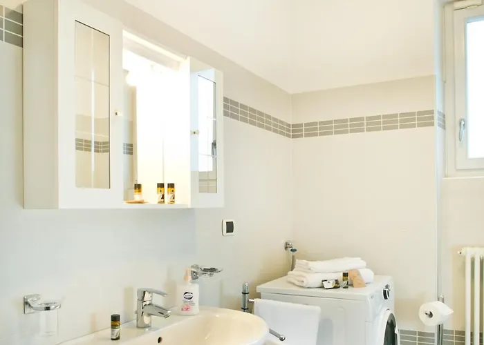 Apartamento Confortevole Vicino Ospedale Moriggia- Giardino, Wi-fi E Parcheggio *